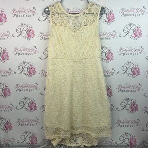 Suzy Shier dress Lacie floral flowers white yellow Cream Lace Dress